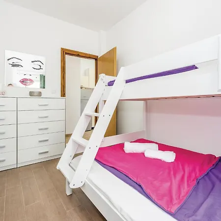 Two-bedroom In Holiday home *