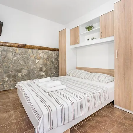 Two-bedroom In Holiday home *