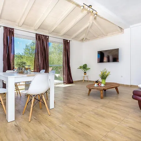 Two-bedroom In Tisno